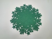 Centrino in feltro 3 mm colore verde intagli "stelle" piccolo