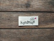 Tag in tessuto stampato "handmade"