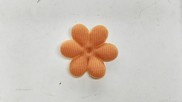 Fiore in tessuto colore arancione