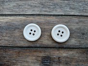 Bottoni in legno piccoli colore beige